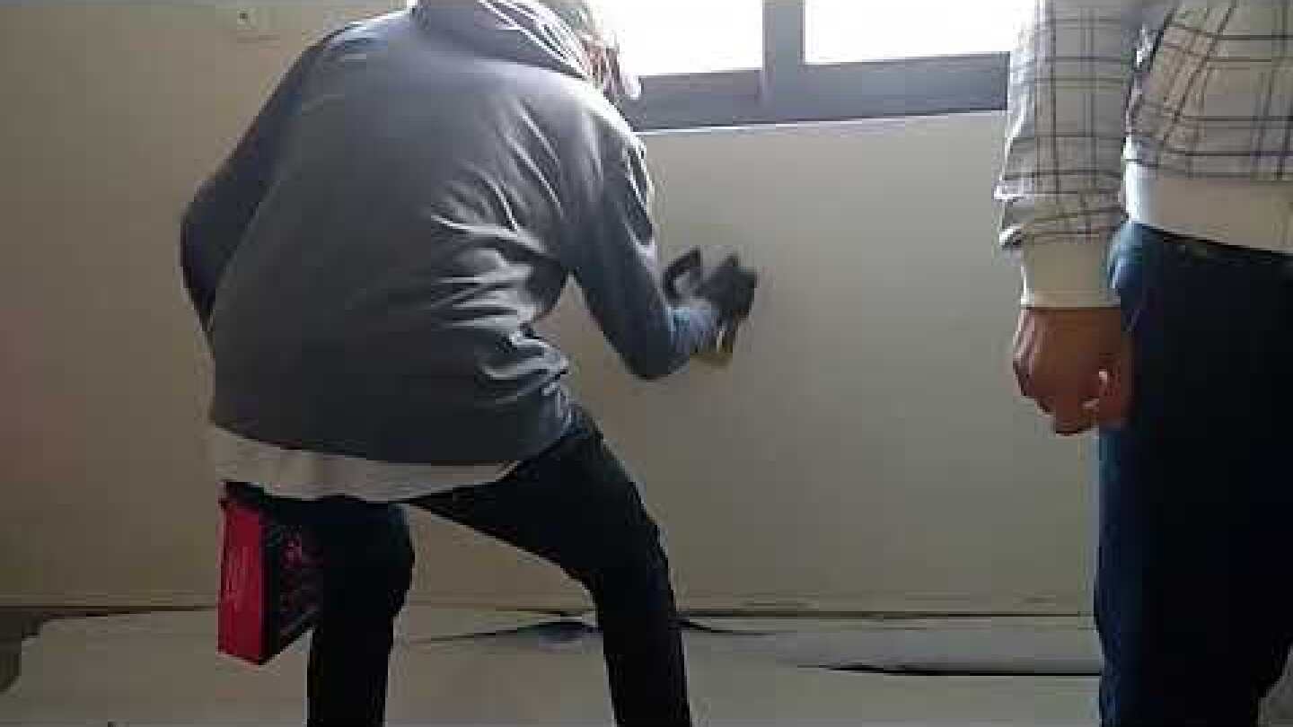 Επίθεση «Ρουβίκωνα» στο γραφείο της Ν. Κεραμέως