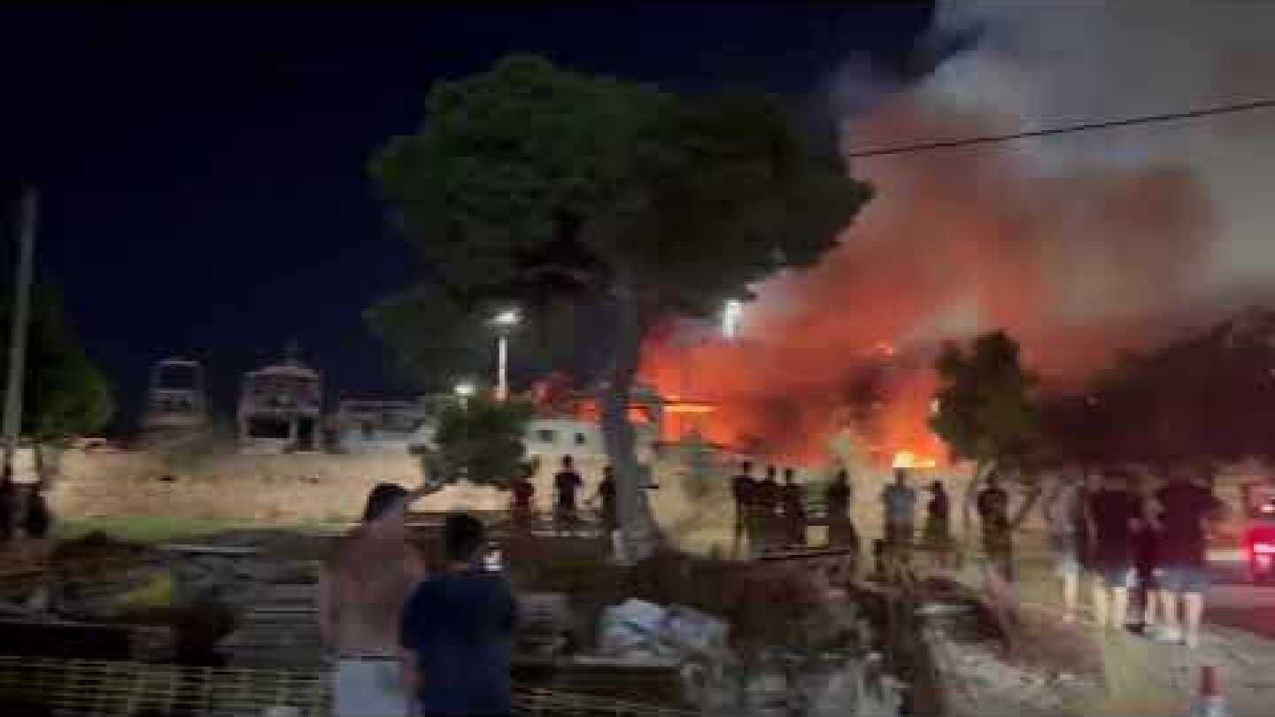 Φωτιά στο πάρκινγκ σκαφών στο γκολφ της Γλυφάδας