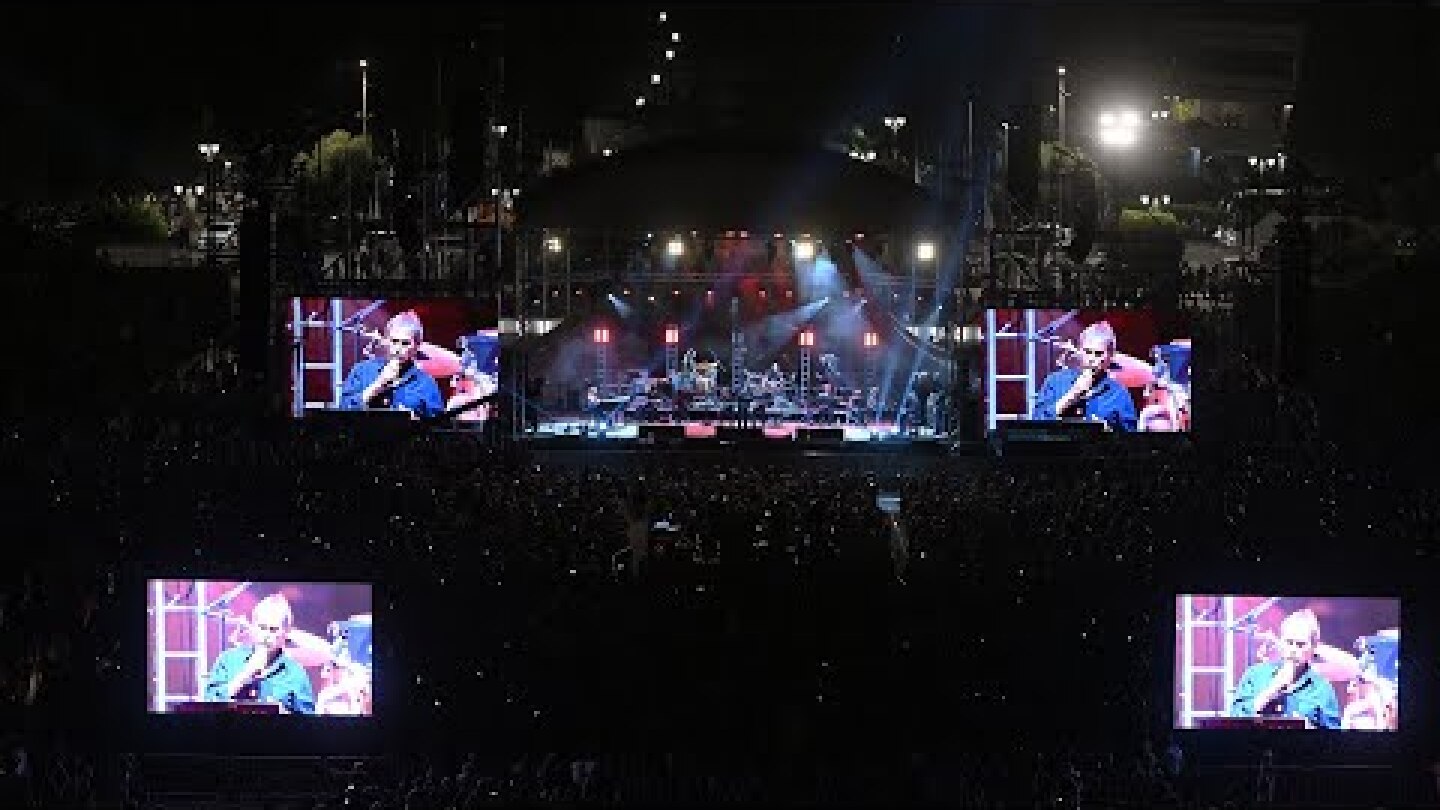 Συναυλία στο Καλλιμάρμαρο: Χιλιάδες όρθιοι τραγουδάνε: Αυτό το χώμα είναι δικό τους και δικό μας