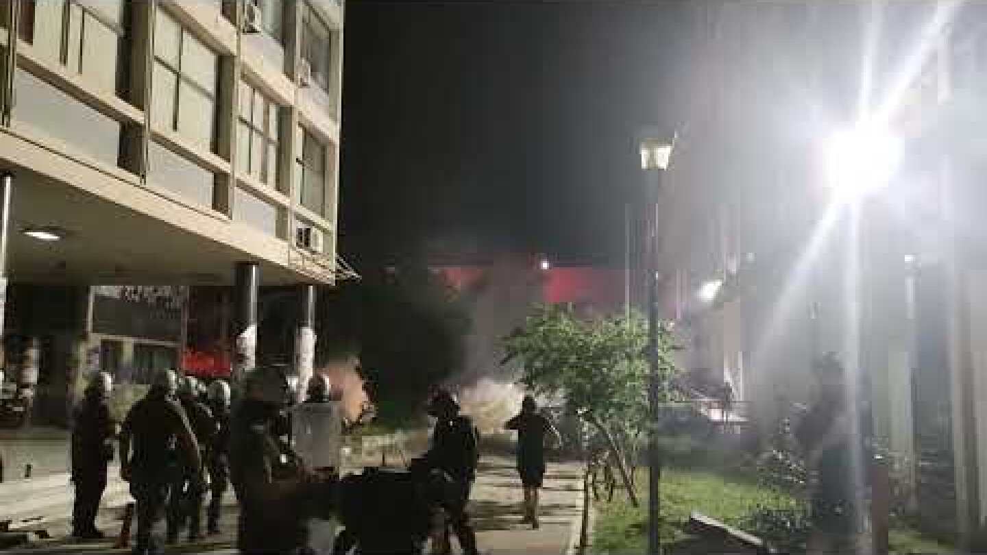 THESSTODAY.GR: Χημικά σε συναυλία και επεισόδια στο ΑΠΘ