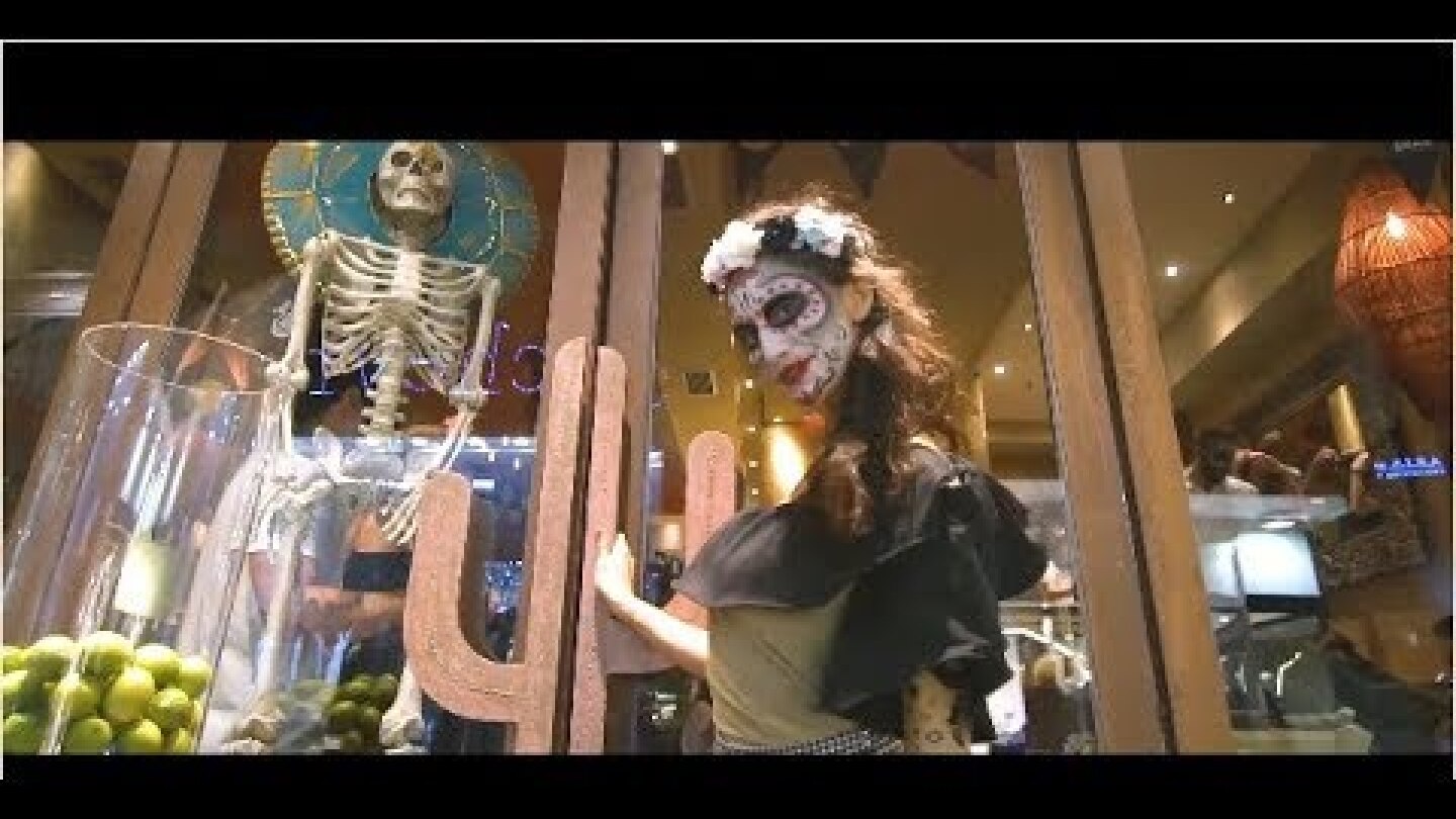 // Los Muertos Party //