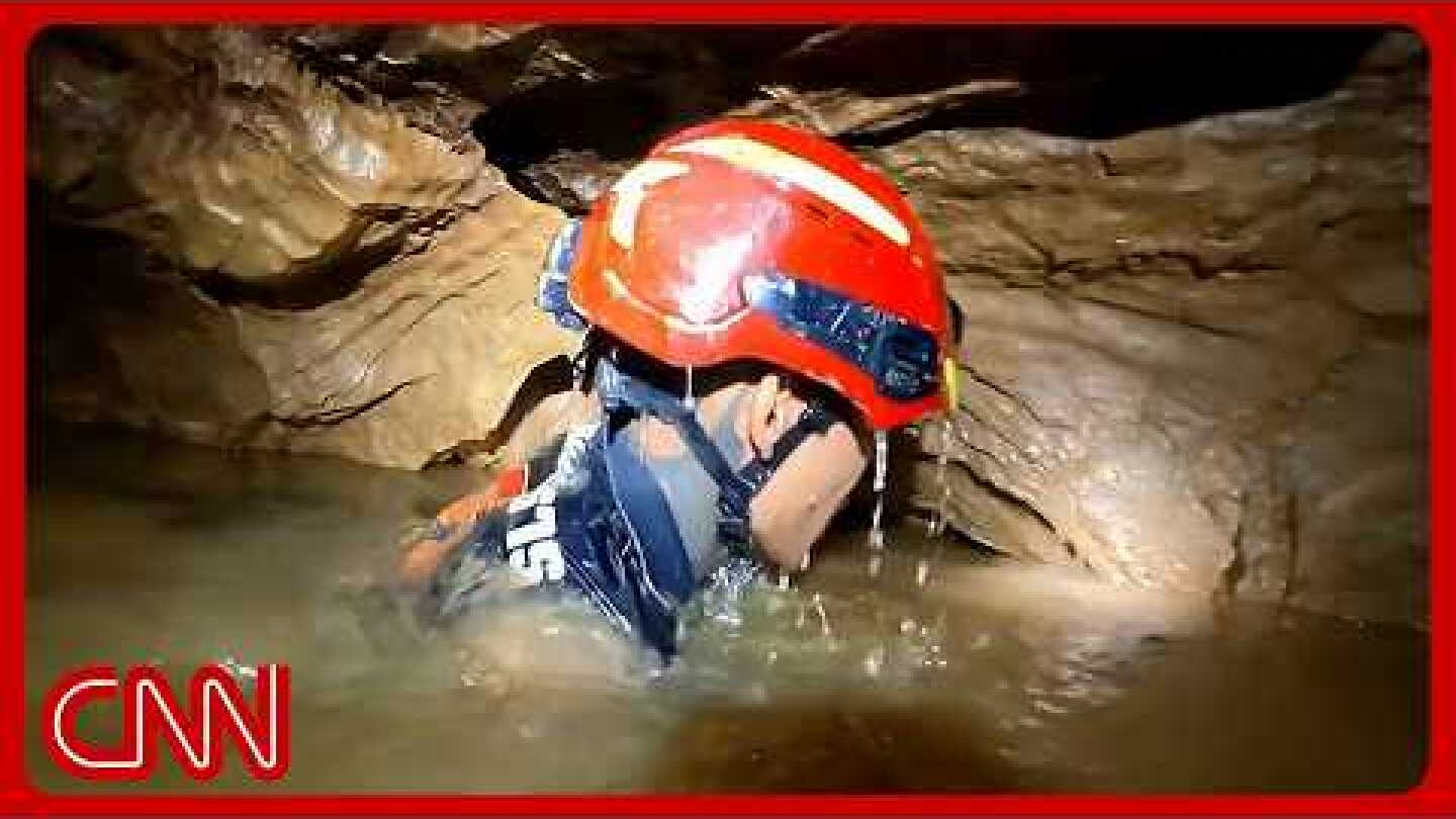 Laos cave rescue: Divers race to reach 7 trapped in flooded cave Laos cave rescue: Divers race to reach 7 trapped in flooded cave