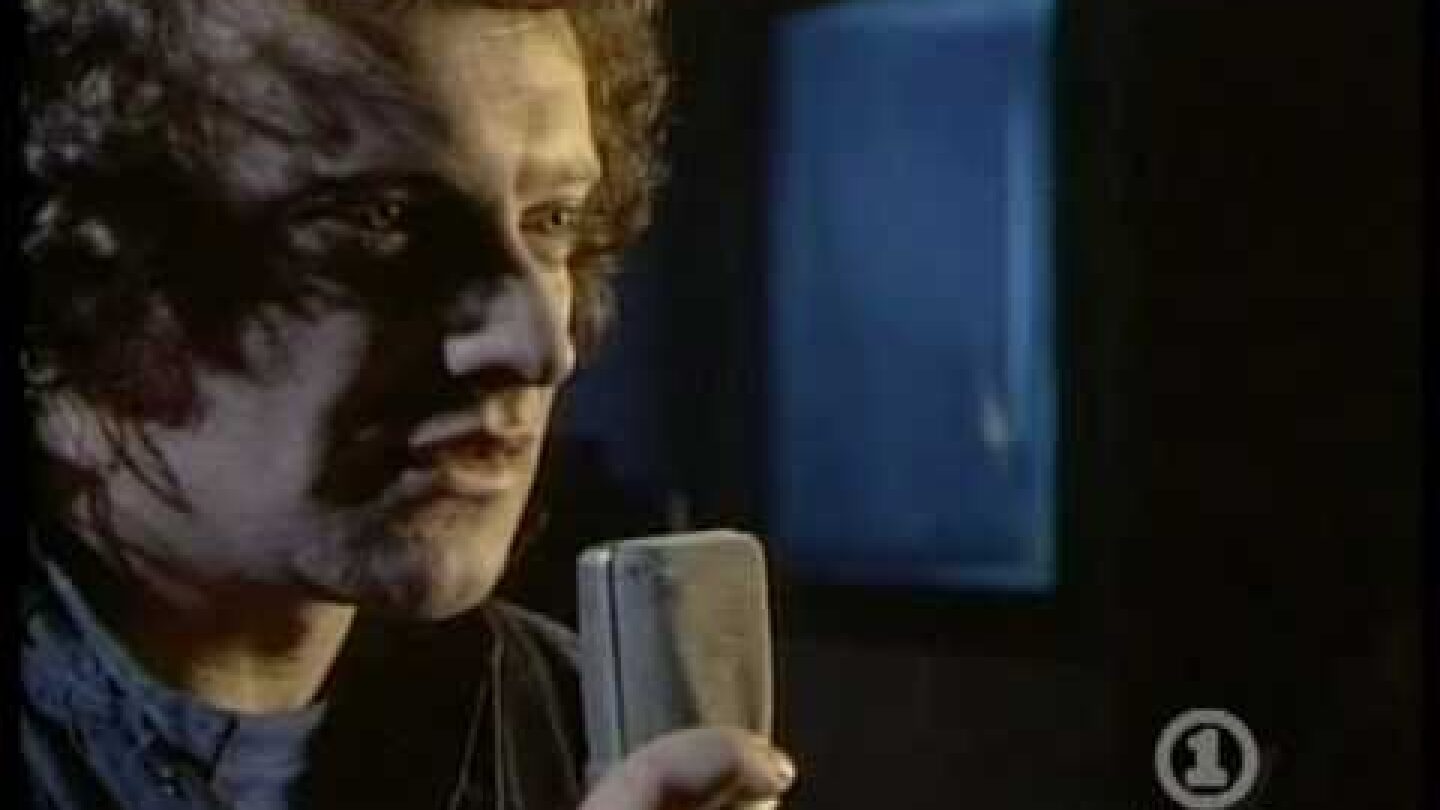 Foreigner - 'I Want To Know What Love Is' [Official Music Video]