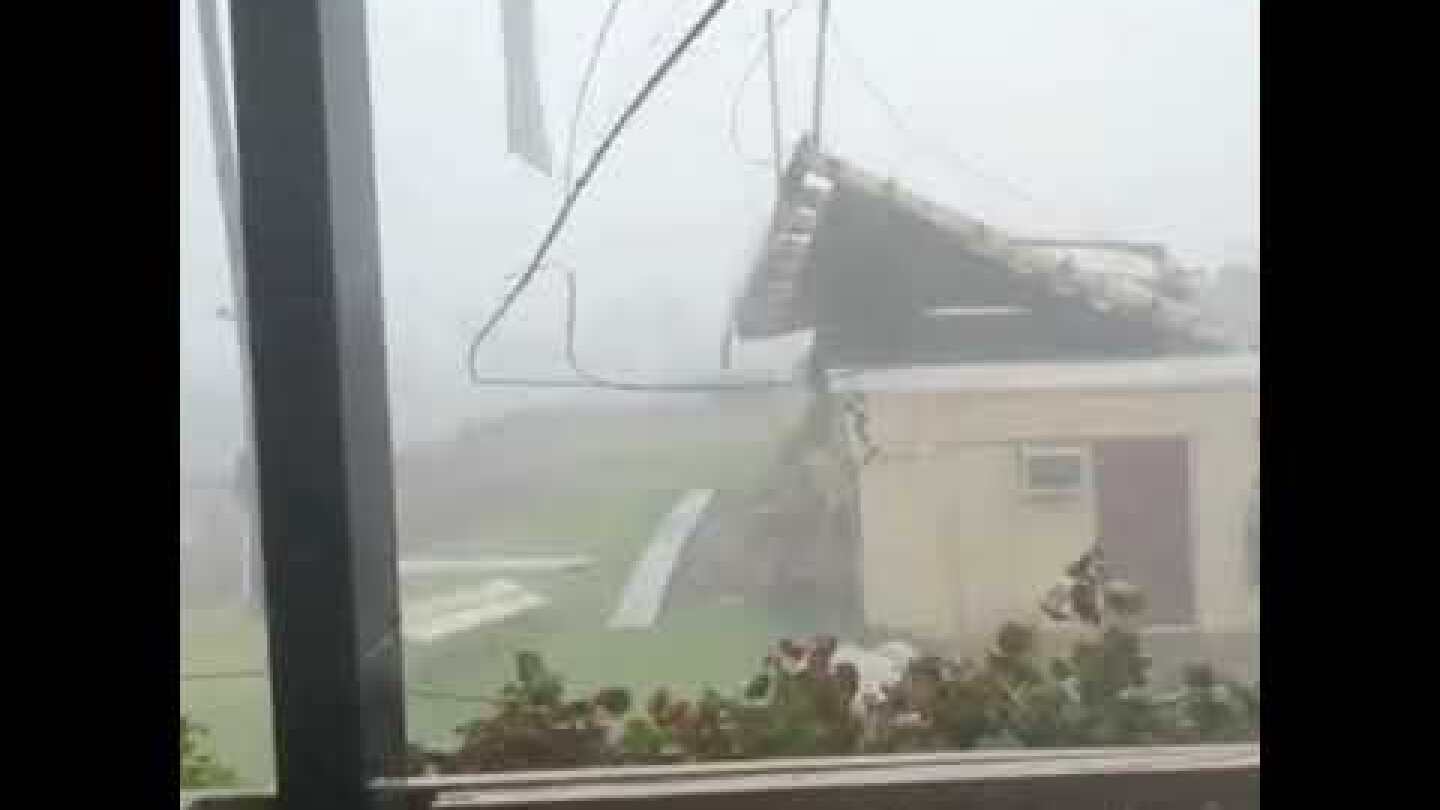 Cyclone Damien brings destructive winds to Karratha, Western Australia