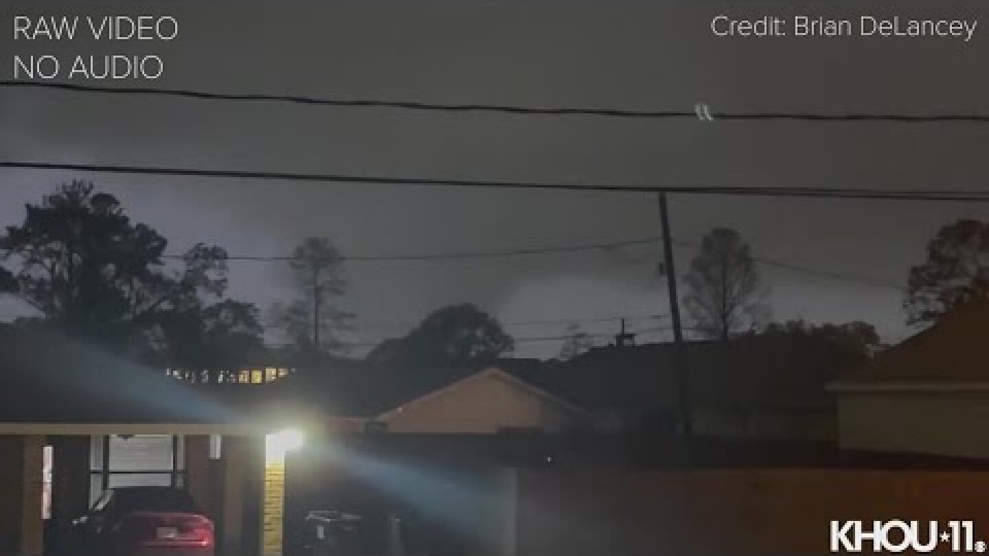 Raw video shows tornado passing through New Orleans, Louisiana
