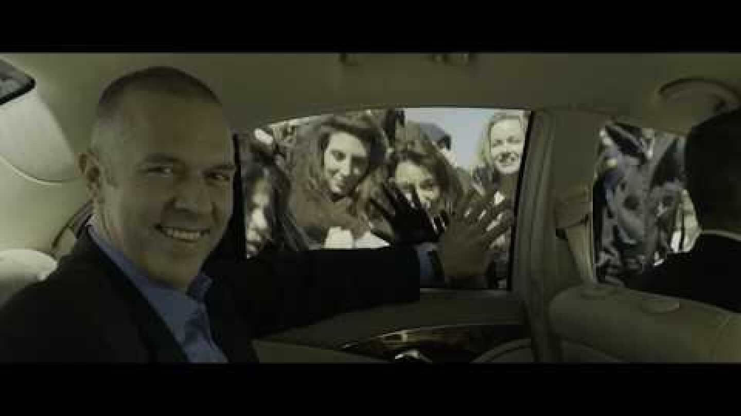 Adults in the Room / Ενήλικοι στην Αίθουσα