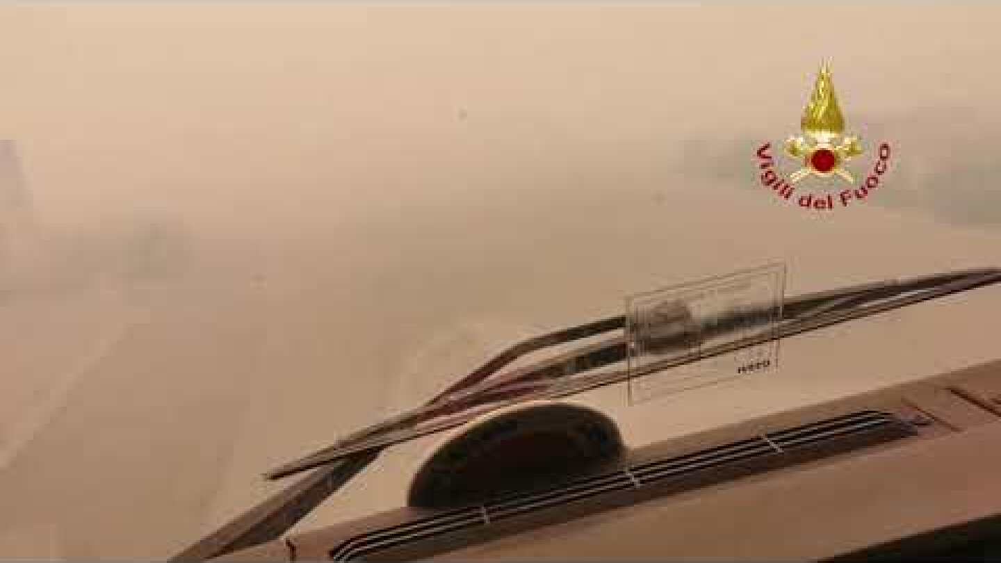 Incendi Sardegna. Le immagini dei Vigili del Fuoco a Scano Montiferro 25/07/21