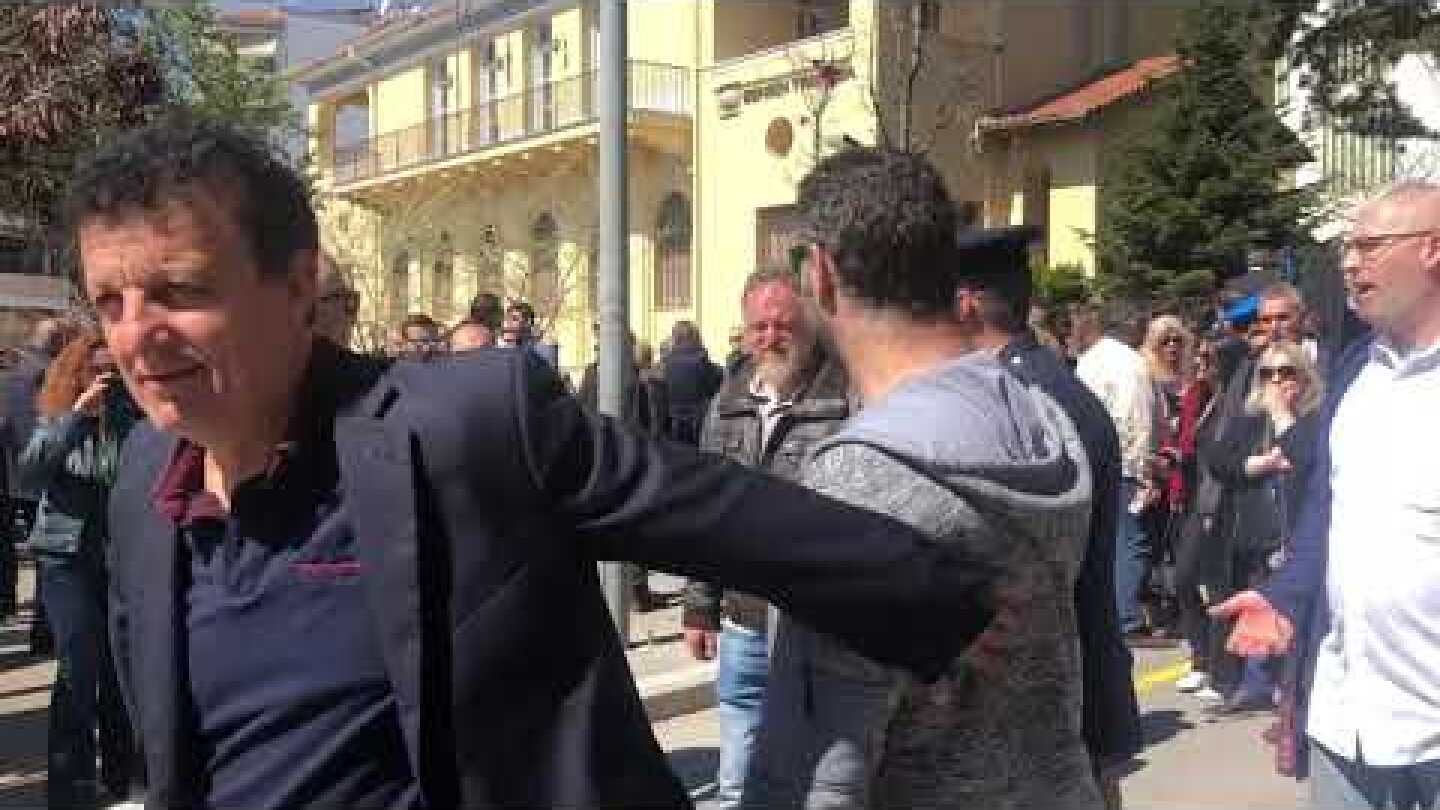 kozan.gr: Πολίτης φώναξε φασιστες προς τους επισημους στο τελος της εκδηλωσης