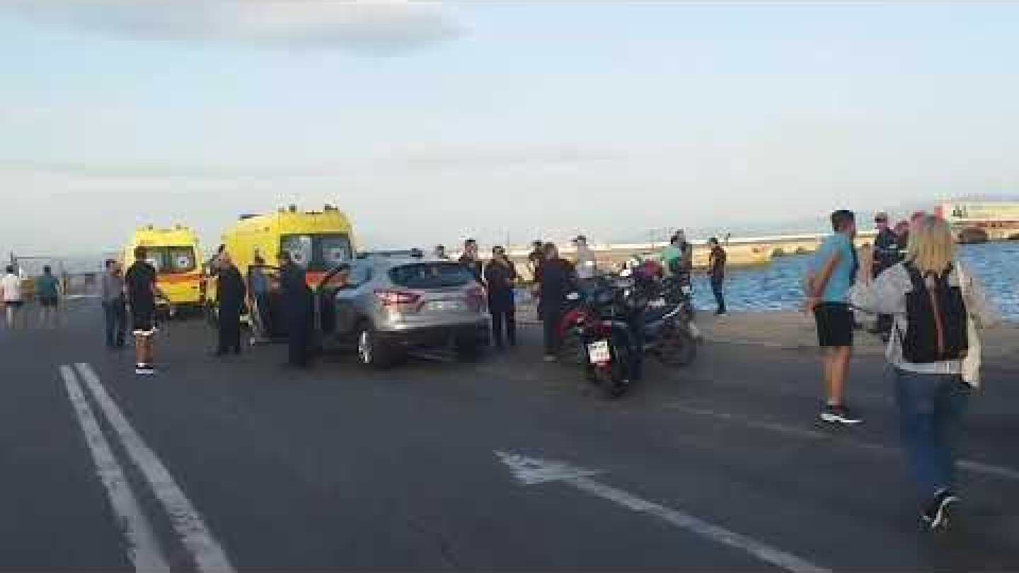 Αγροτικό αυτοκίνητο έπεσε στο λιμάνι της Μυτιλήνης