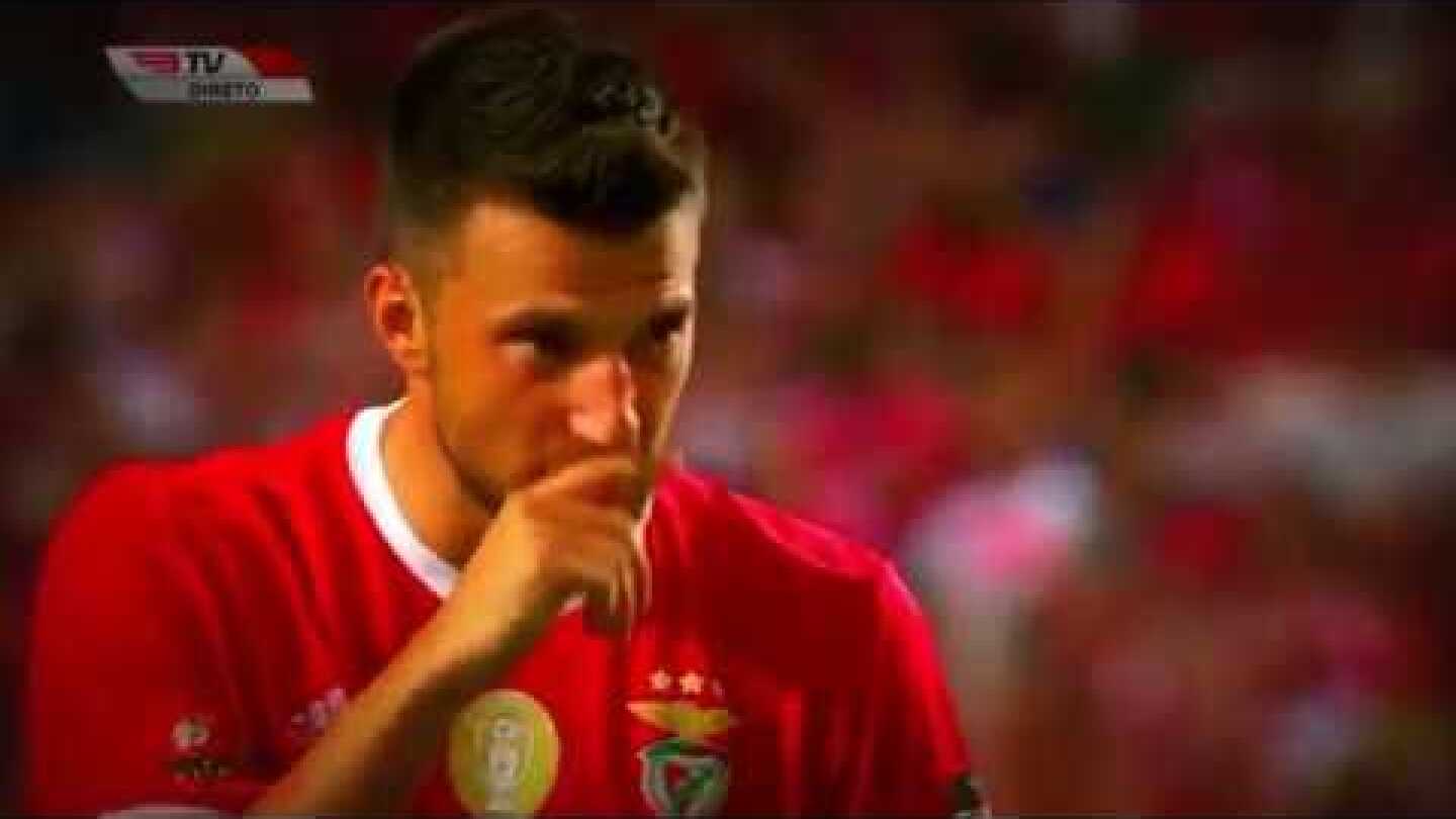 Andreas Samaris  - O Deus Grego da Luz | A Sky Full Of Stars 2017 | SL Benfica