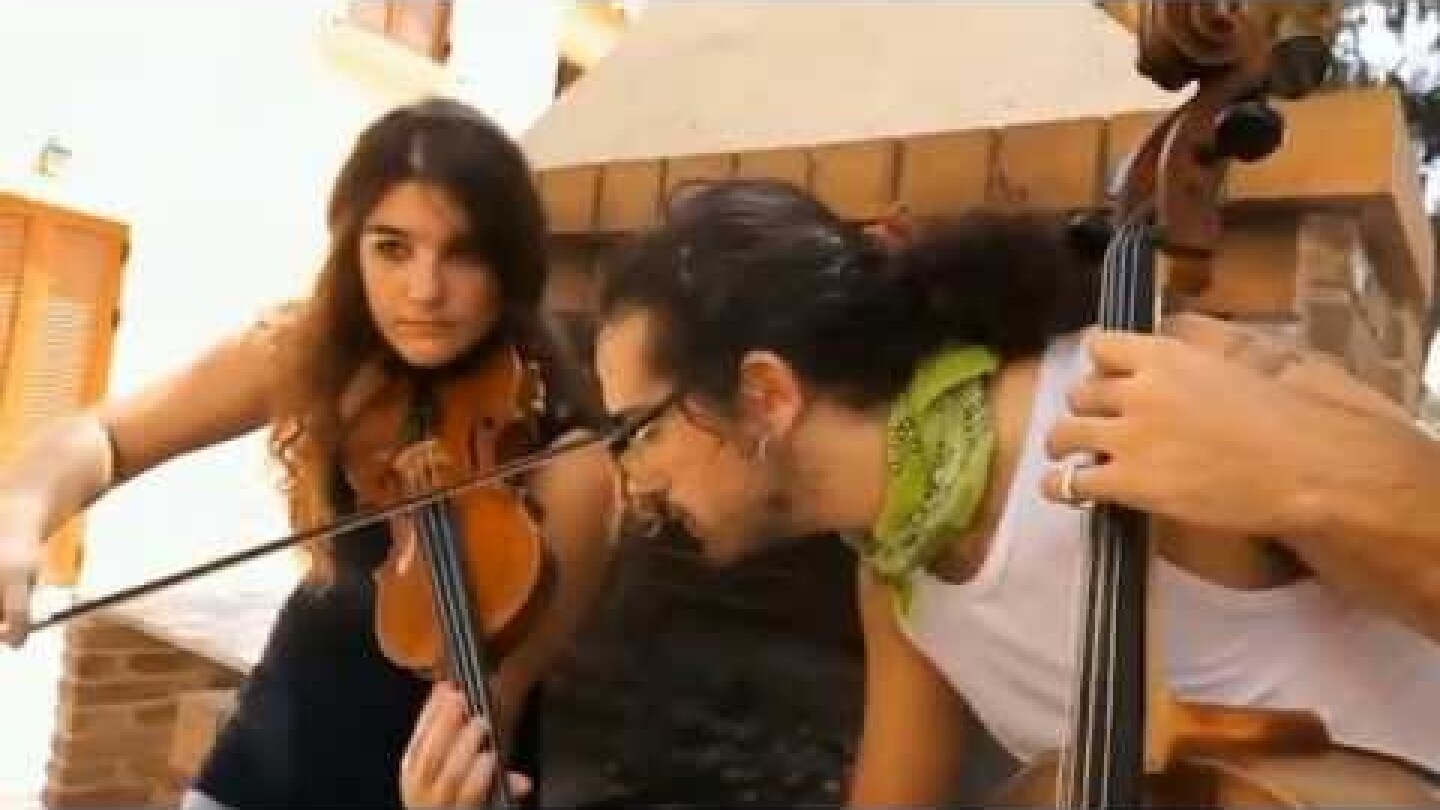 Τα Καγκέλια - String Demons