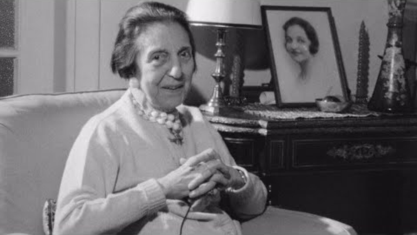 Δόρα Στράτου (Συνέντευξη)