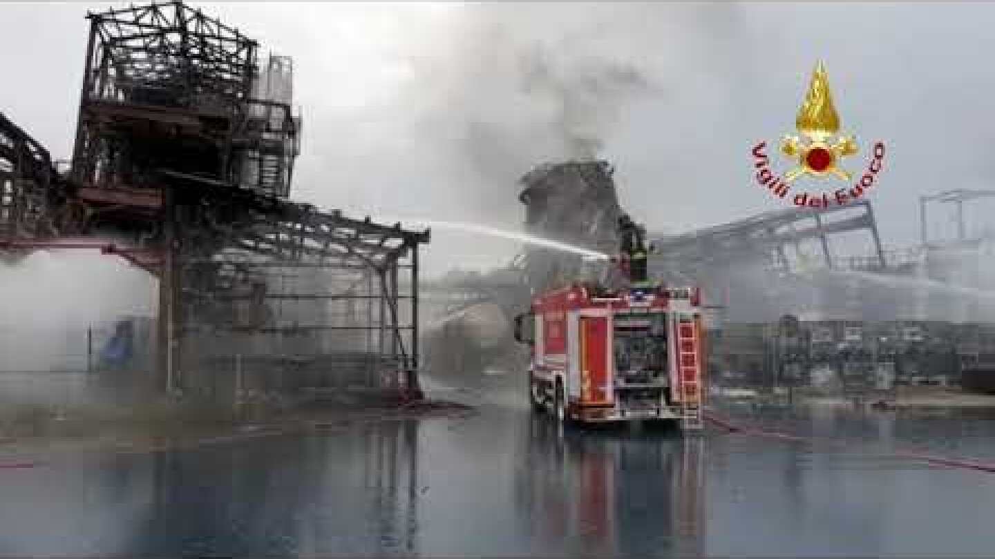 L'incendio all'azienda chimica di Marghera