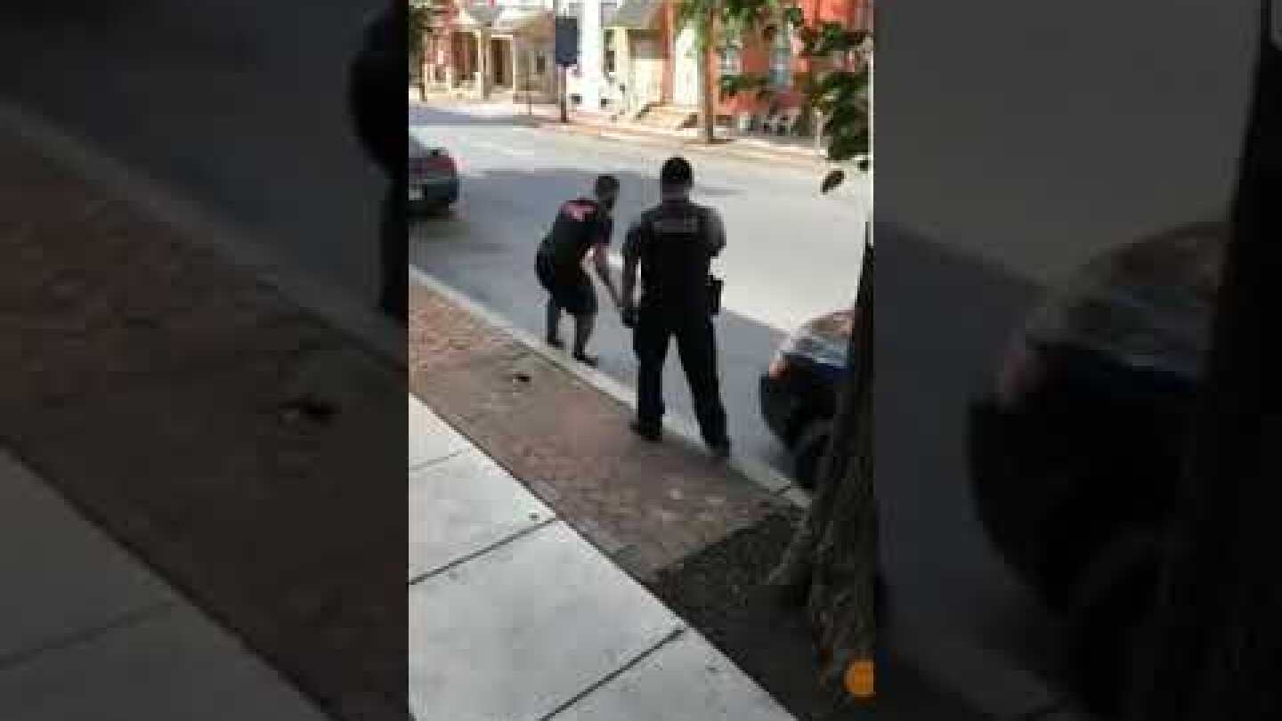 Man gets tased by officer while complying with commands 😡