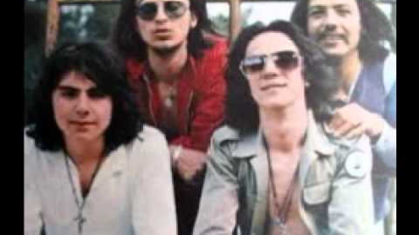 POLL    ΕΛΑ ΗΛΙΕ ΜΟΥ