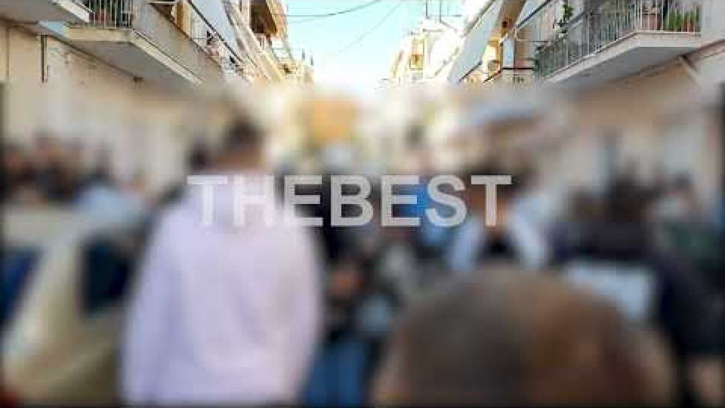 Ξύλο έξω από σχολείο