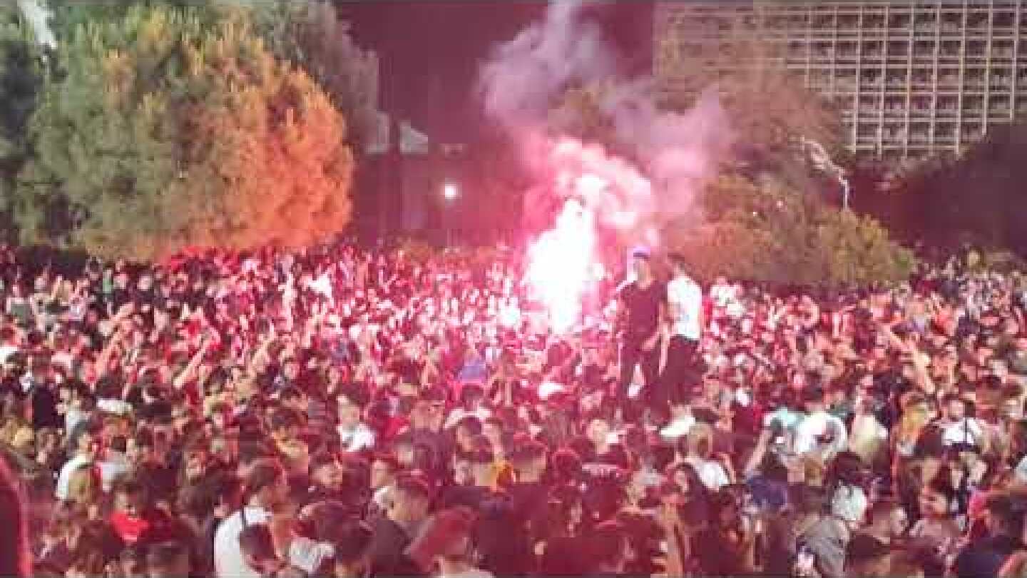 ThessToday.gr Το απόλυτο πάρτι με πυρσούς στο ΑΠΘ