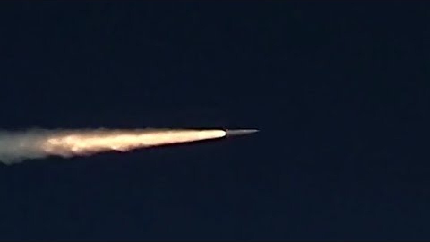 RAW: Russia's new hypersonic 'Kinzhal' missile tested
