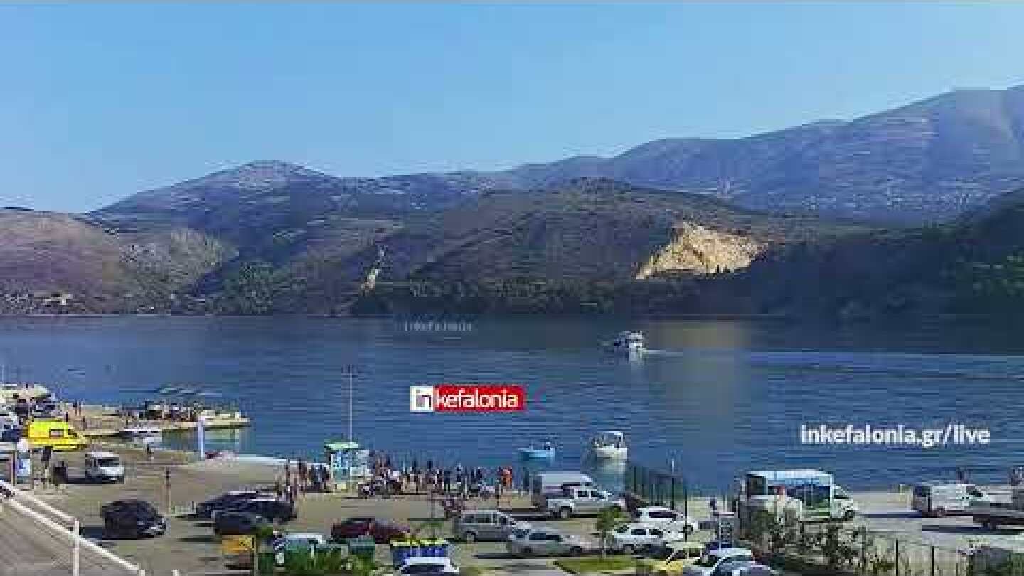 INKEFALONIA.GR : Η στιγμή της πτώσης στη θάλασσα του ΙΧ στο Αργοστόλι