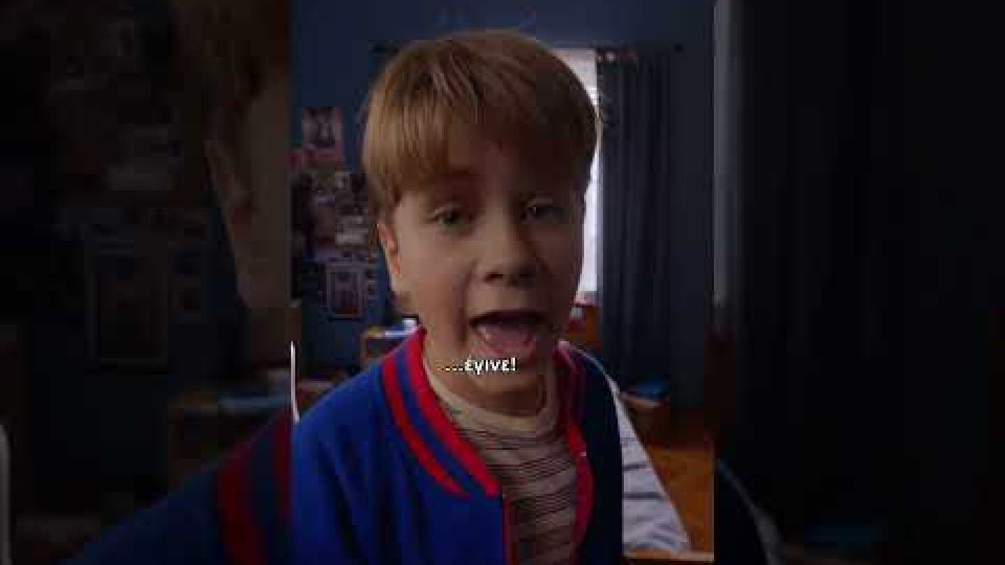 Η επιστροφή του μεγάλου αδερφού - E01 Έχει πτυχίο στο να με εκνευρίζει