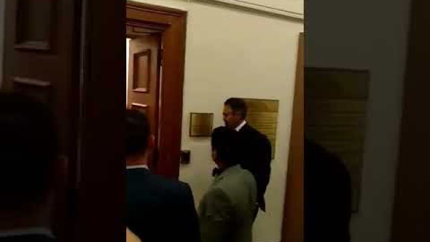 Newpost: Δείτε την είσοδο του Φρουζή στην προανακριτική