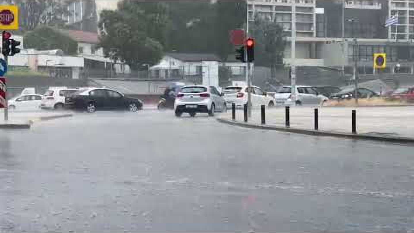 Thestival.gr Άνοιξαν οι ουρανοί στη Θεσσαλονίκη