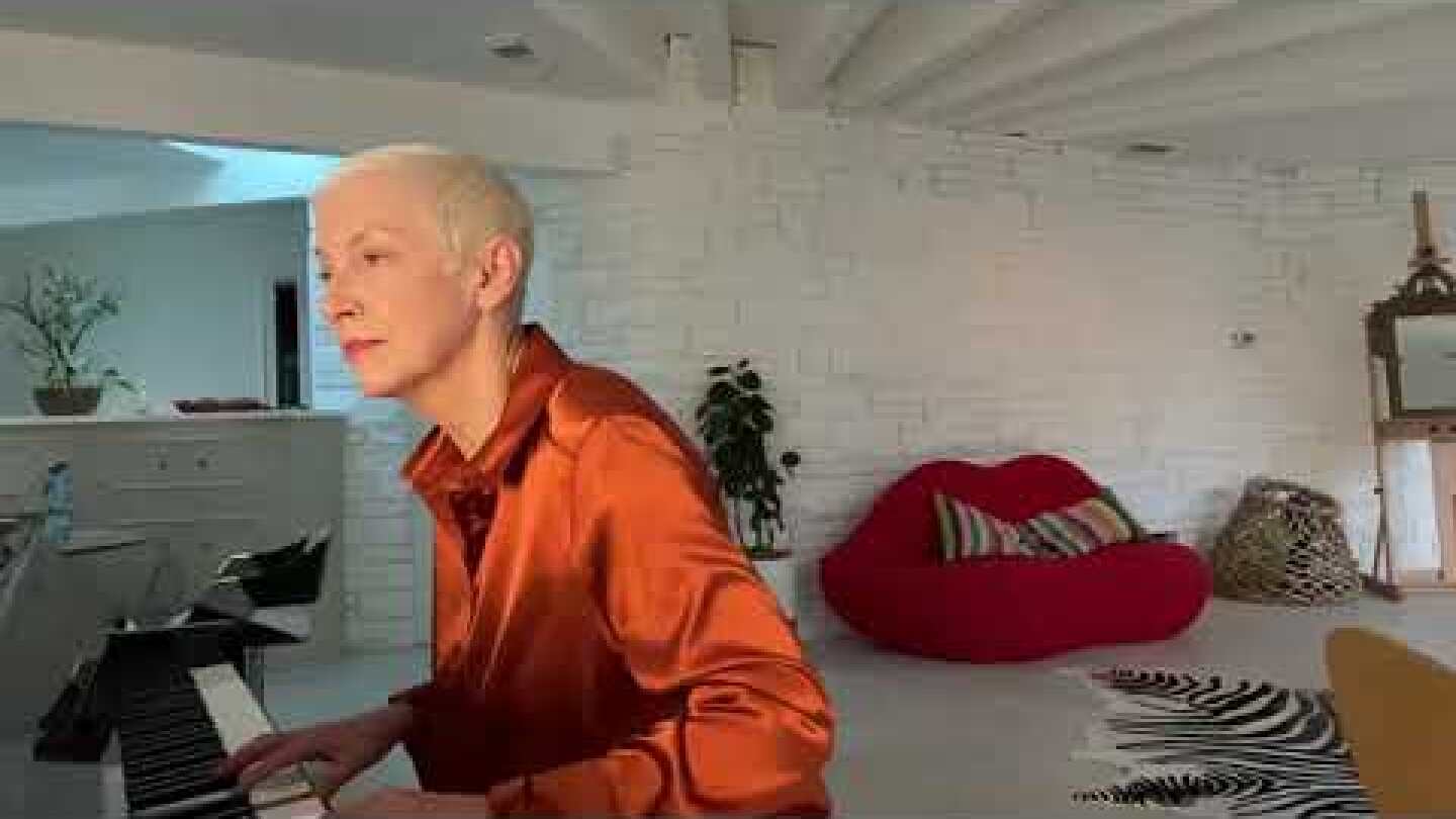 Annie Lennox - Moonlight Sonata (Ludwig van Beethoven)