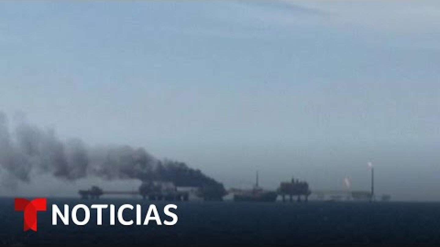 Explosión en plataforma de Pemex en el golfo de México | Noticias Telemundo