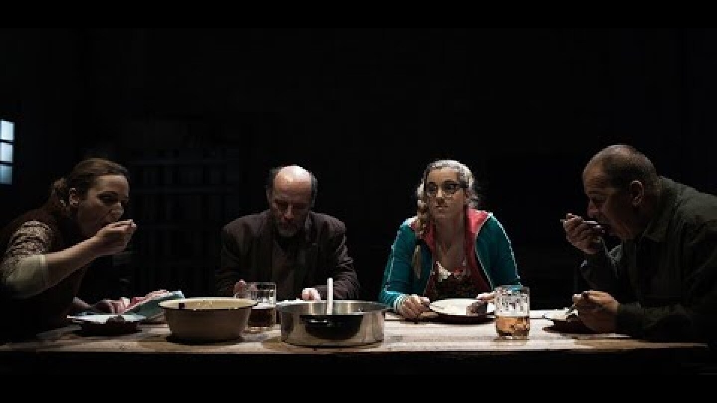 "Stallerhof" - Παράσταση