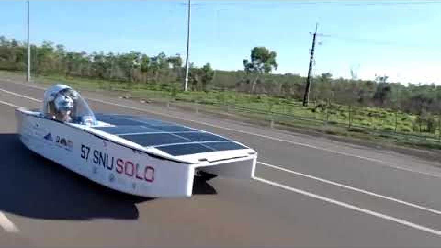 Solar powered cars begin race through Australian outback | REUTERS