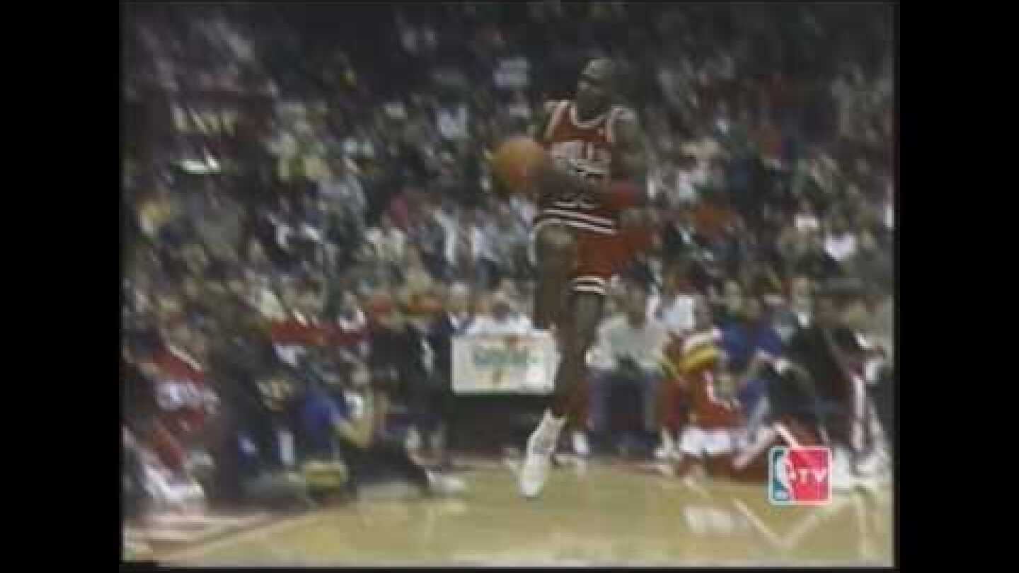 Michael Jordan vs Dominique Wilkins : 1988 Slam Dunk Contest [Classics]