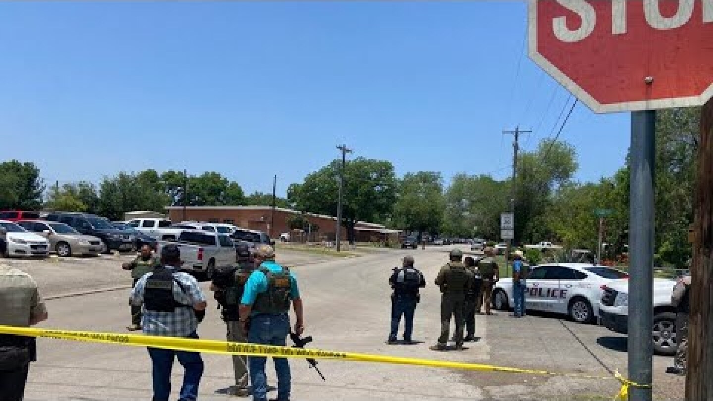 Texas elementary school shooting: Gunman kills 19 children, 2 teachers at Robb Elementary in Uvalde