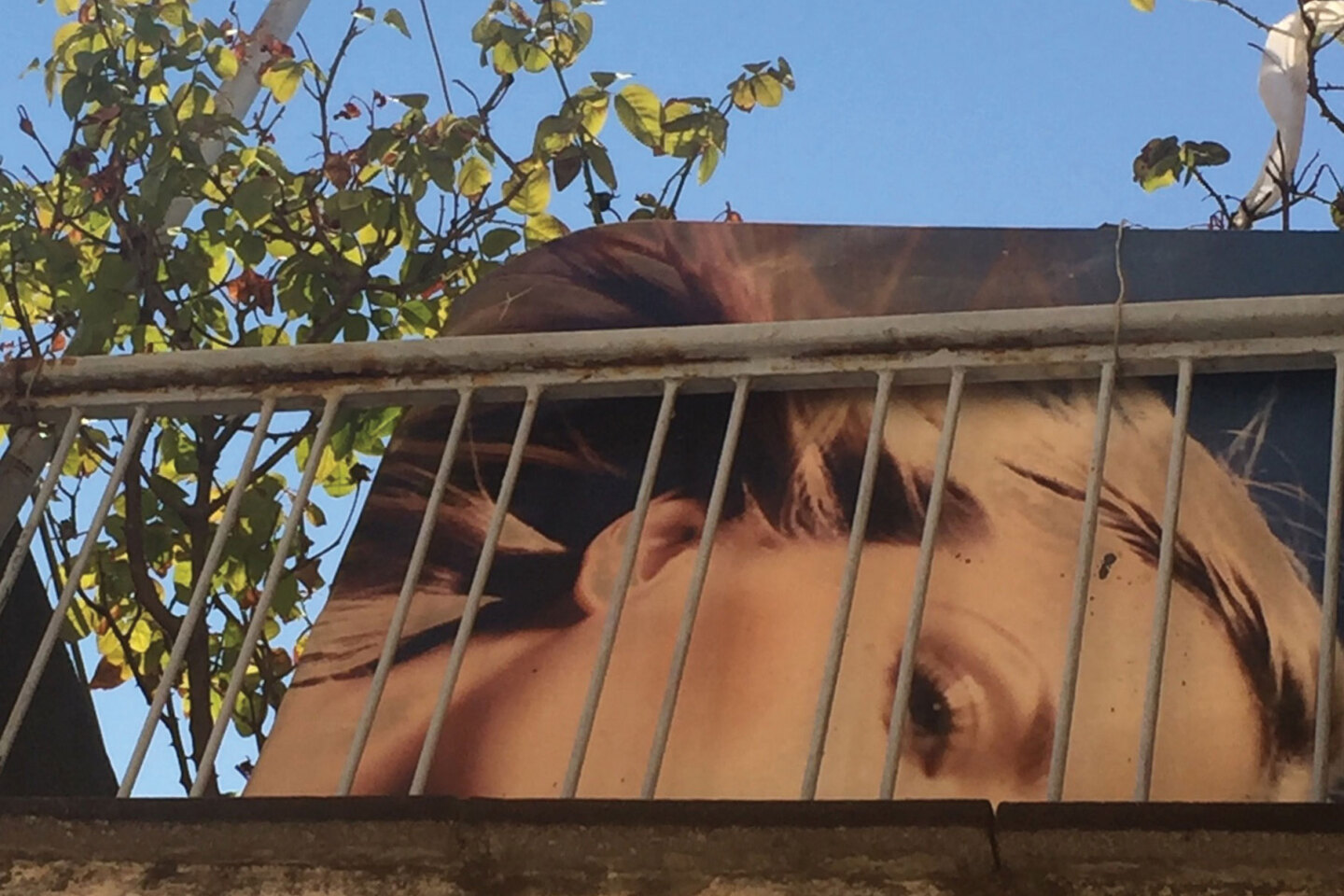 Ακάλυπτος πολυκατοικίας στην Πλατεία Κλαυθμώνος