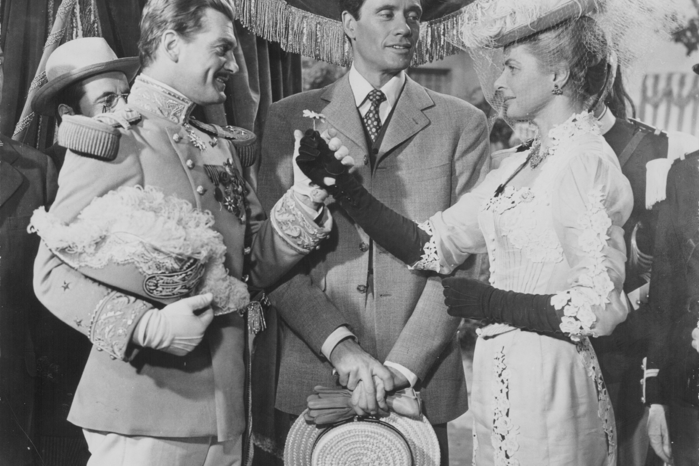 Οι ηθοποιοί Ingrid Bergman, Jean Marais και Mel Ferrer στην ταινία «Elena and Her Men», 1956 