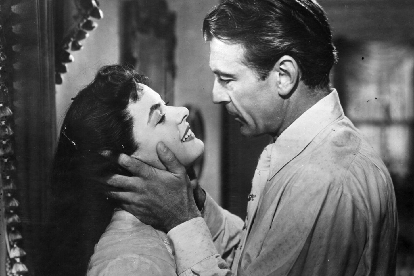 Η Ingrid Bergman και ο Gary Cooper στην ταινία «Saratoga Trunk», 1954 