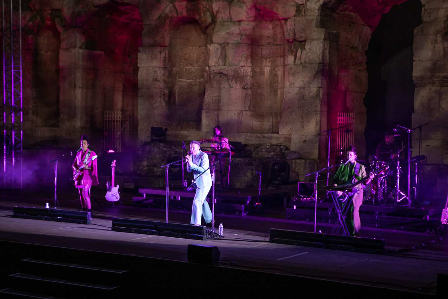 Φωτορεπορτάζ από τη συναυλία του Asaf Avidan στην Αθήνα, στο Ωδείο Ηρώδου Αττικού, την Πέμπτη 22 Σεπτεμβρίου 2022