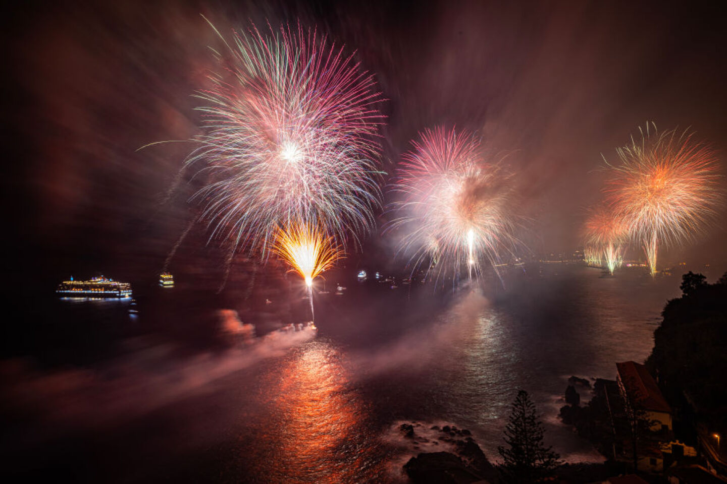 Φαντασμαγορικά σόου και μεγάλα πάρτι