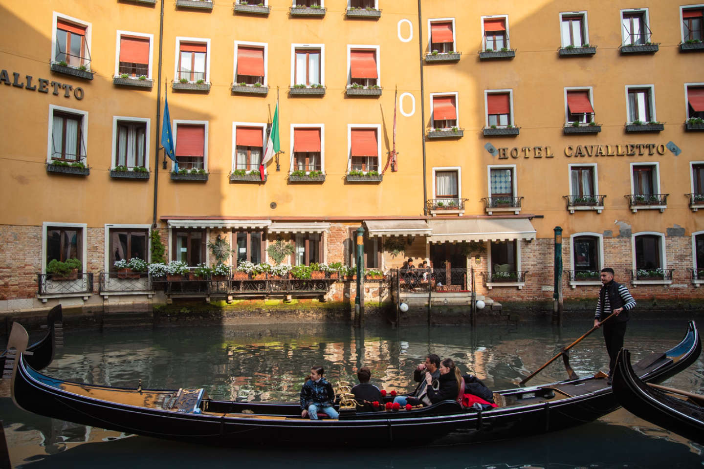 © Θανάσης Καρατζάς