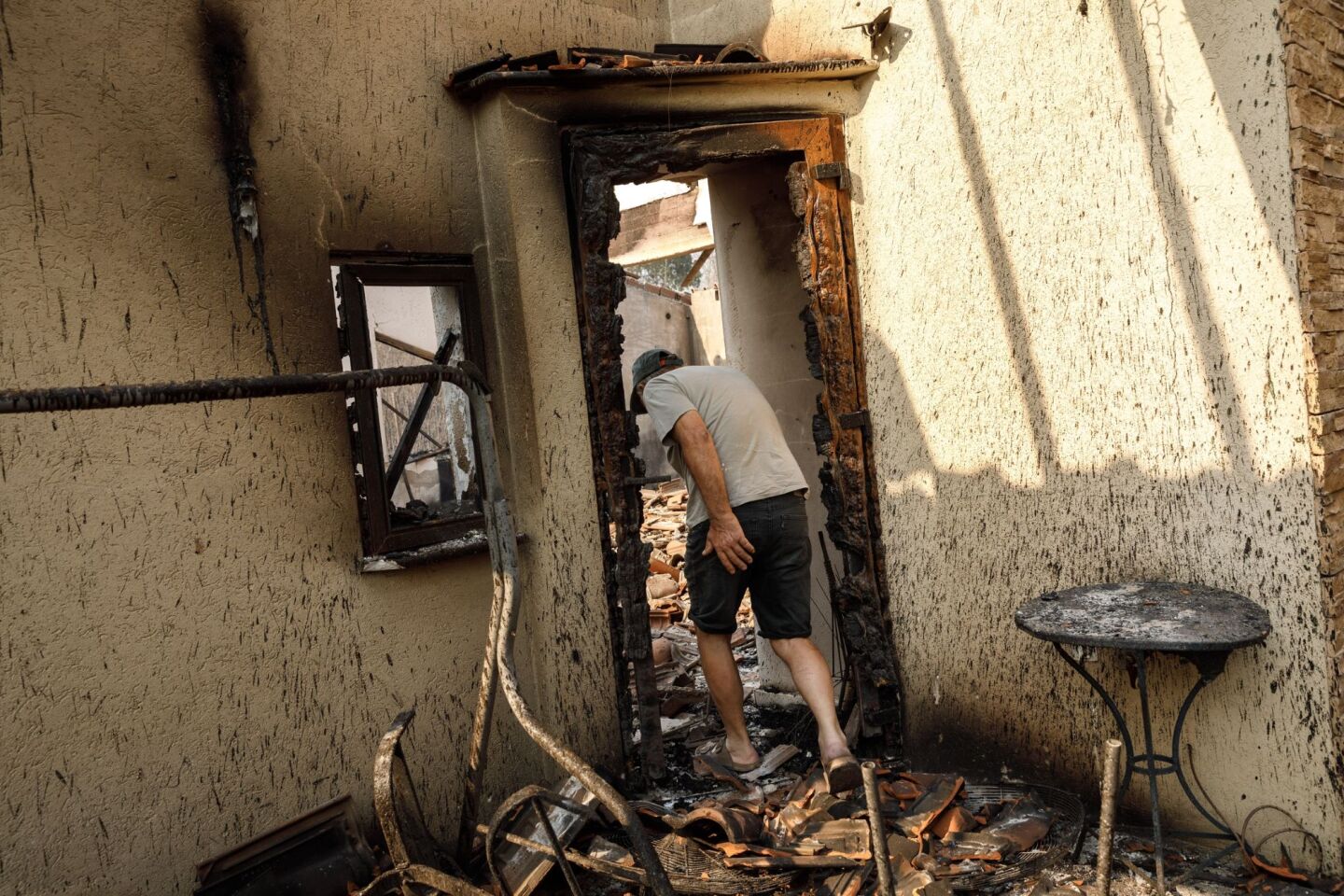 Σπίτια παραδόθηκαν στις φλόγες ©Konstantinos Tsakalidis / SOOC