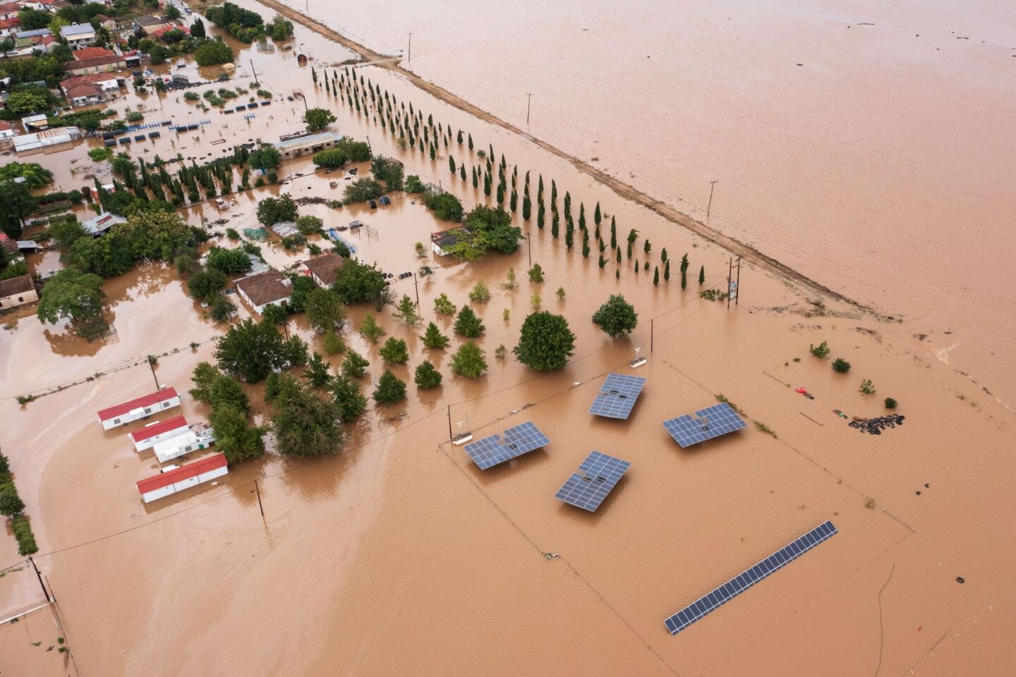 Εικόνα ολικής καταστροφής ©Konstantinos Tsakalidis / SOOC 