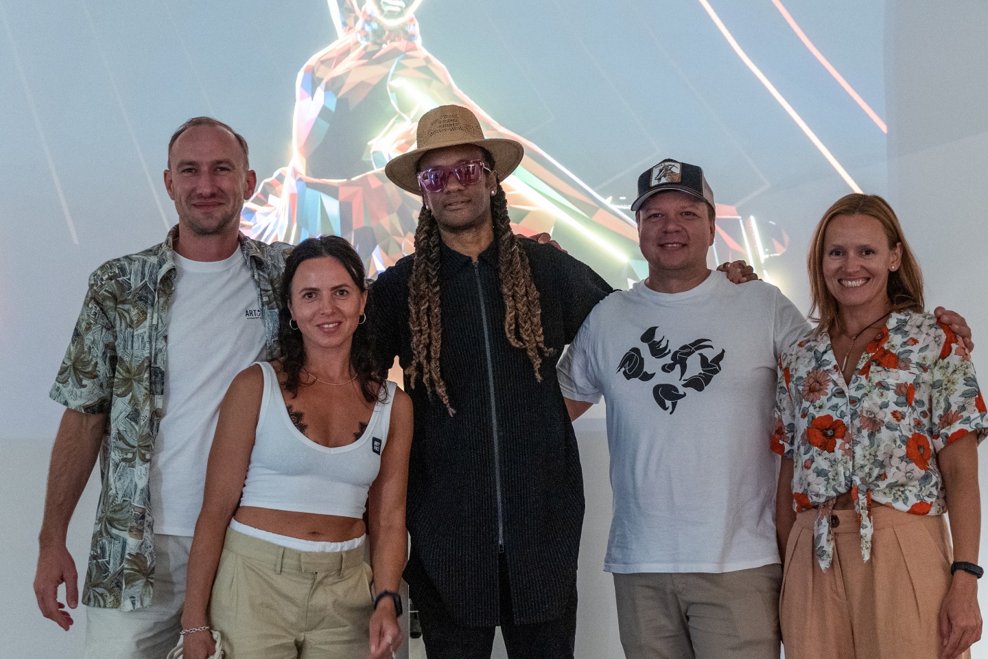 Infinite Drama Athens: Φωτορεπορτάζ από τα εγκαίνια της έκθεσης του Maxim στην Ελλάδα που παρουσιάζουν Τhe Blender Gallery και Varvara Roza Galleries.