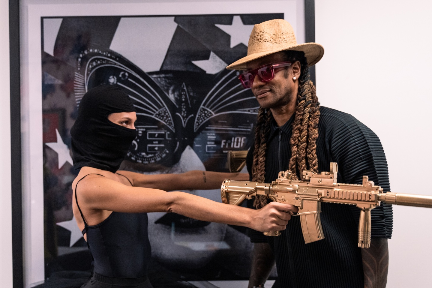 Infinite Drama Athens: Φωτορεπορτάζ από τα εγκαίνια της έκθεσης του Maxim στην Ελλάδα που παρουσιάζουν Τhe Blender Gallery και Varvara Roza Galleries.