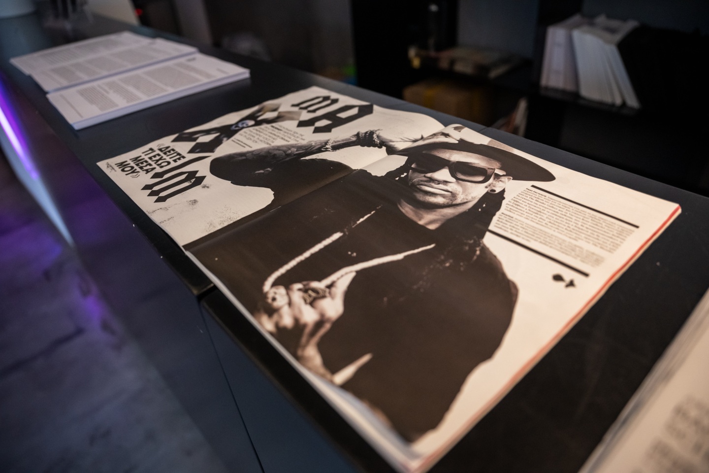 Infinite Drama Athens: Φωτορεπορτάζ από τα εγκαίνια της έκθεσης του Maxim στην Ελλάδα που παρουσιάζουν Τhe Blender Gallery και Varvara Roza Galleries.