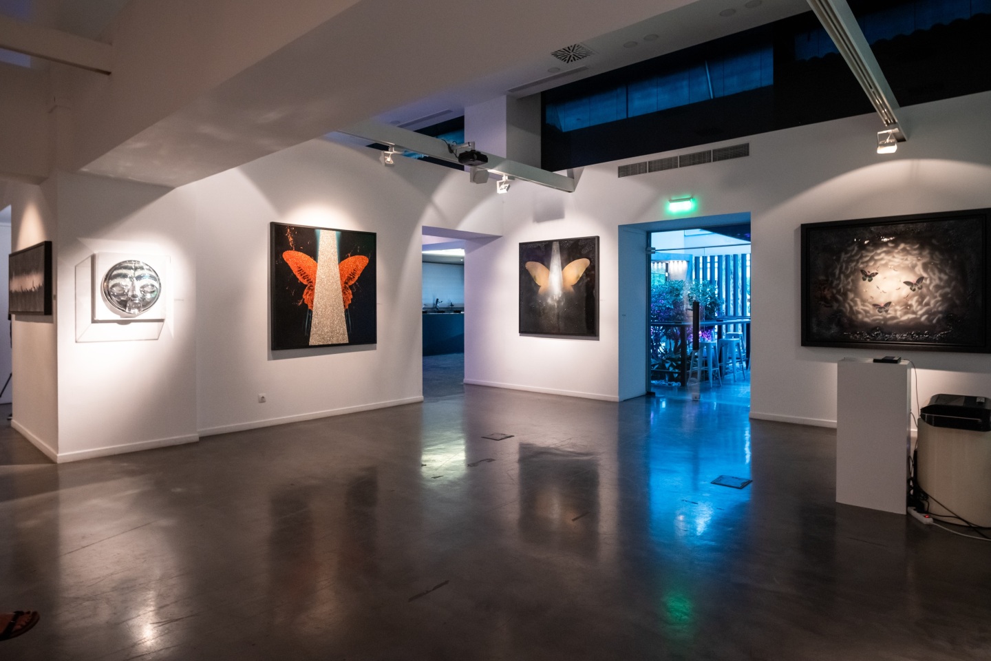 Infinite Drama Athens: Φωτορεπορτάζ από τα εγκαίνια της έκθεσης του Maxim στην Ελλάδα που παρουσιάζουν Τhe Blender Gallery και Varvara Roza Galleries.