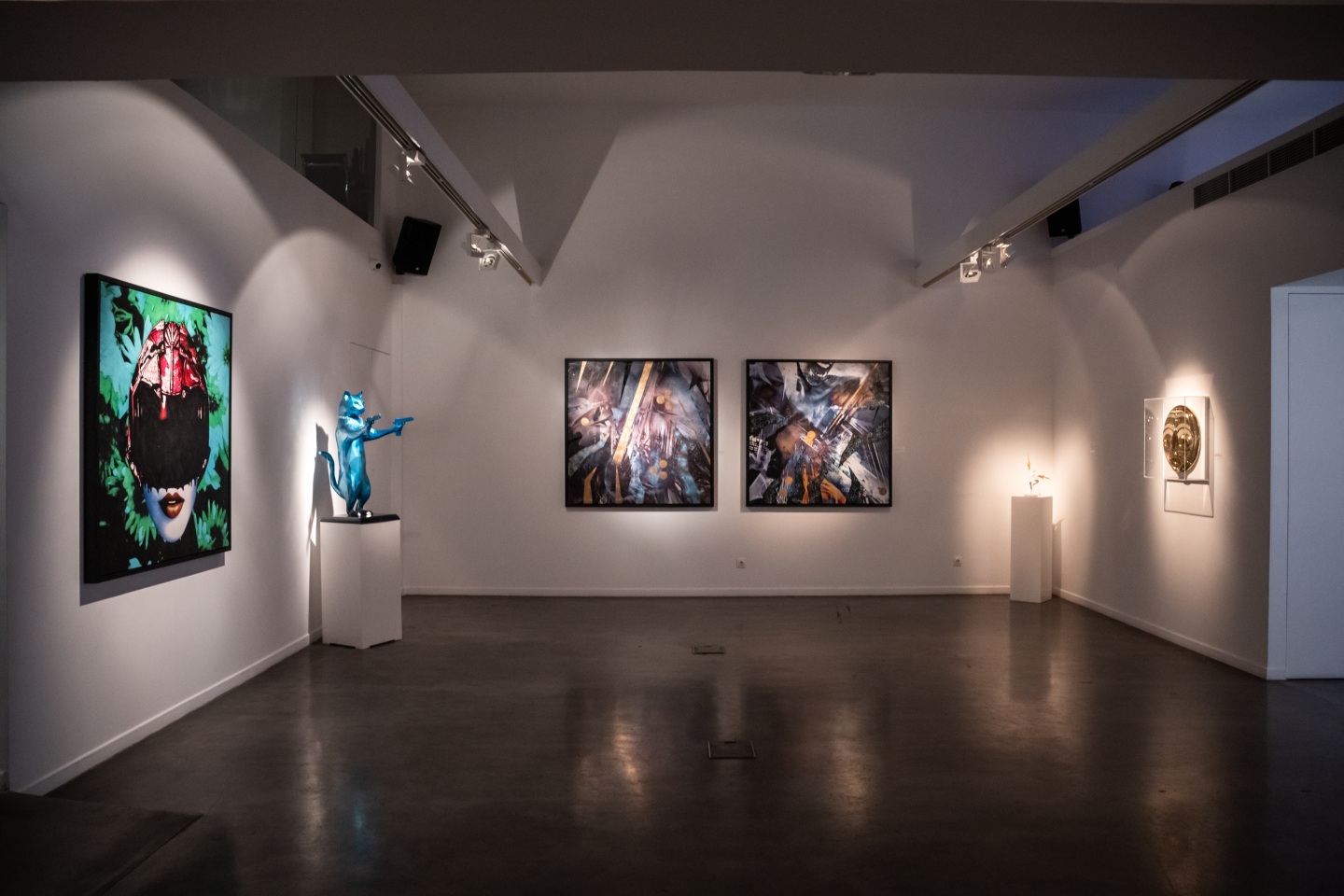 Infinite Drama Athens: Φωτορεπορτάζ από τα εγκαίνια της έκθεσης του Maxim στην Ελλάδα που παρουσιάζουν Τhe Blender Gallery και Varvara Roza Galleries.