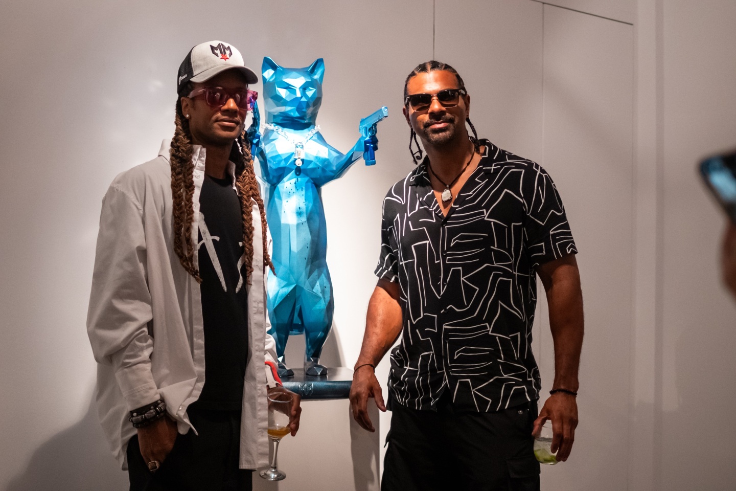 Infinite Drama Athens: Φωτορεπορτάζ από τα εγκαίνια της έκθεσης του Maxim στην Ελλάδα που παρουσιάζουν Τhe Blender Gallery και Varvara Roza Galleries.