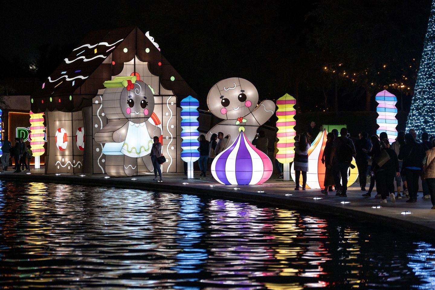 Xριστουγεννιάτικο λούνα παρκ στο Μεξικό