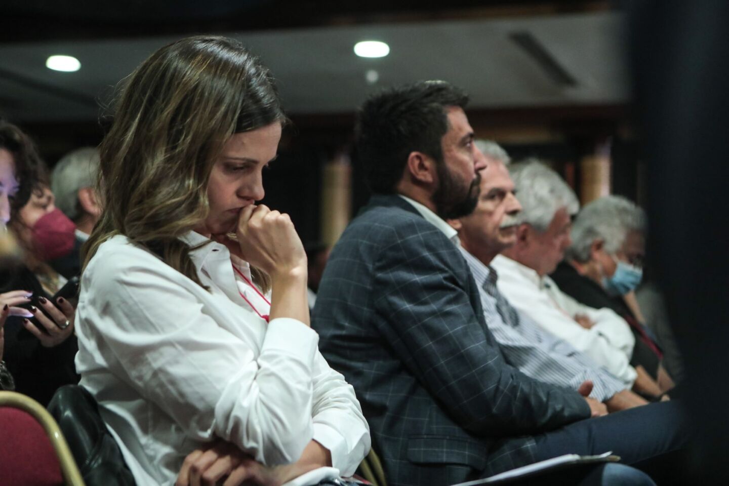 Η Έφη Αχτσιόγλου στη διάρκεια της κρίσιμης συνεδρίαση της Κεντρικής Επιτροπής του ΣΥΡΙΖΑ, στις 11 Νοεμβρίου 2023