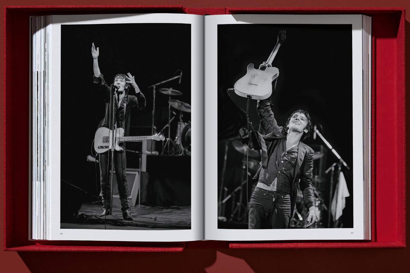 Bruce Springsteen & the E Street Band - Darkness at the Edge of Town