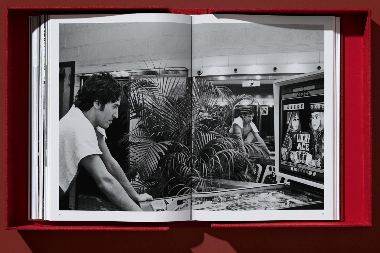 Bruce Springsteen & the E Street Band - Darkness at the Edge of Town